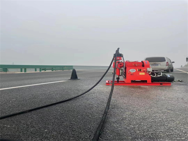 南开乡马路路基路面开裂下沉注浆加固灌浆